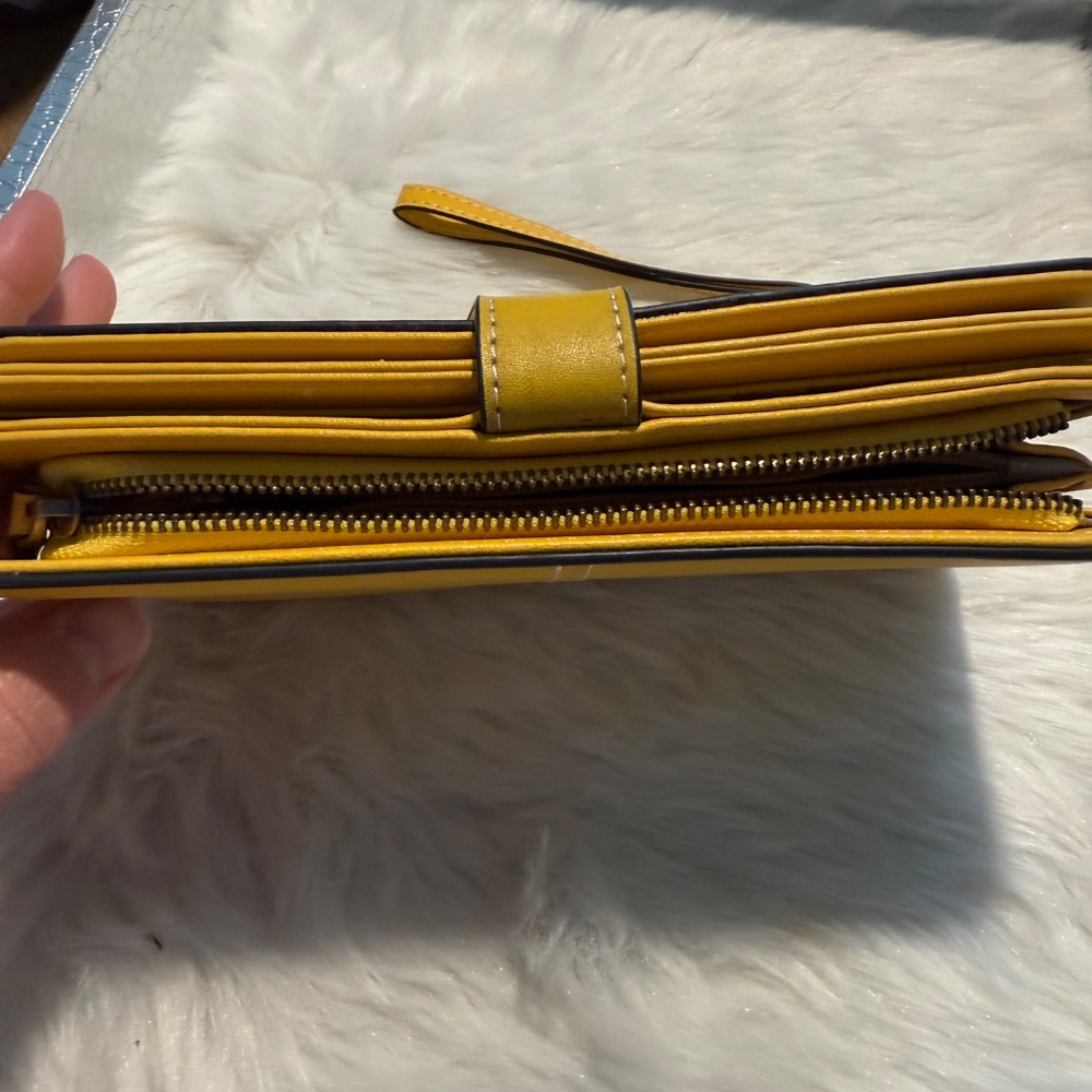 Yellow Women's Leather Wallet with Floral button - Picture 5 of 9